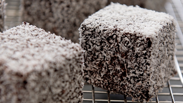La Madre Bakery - Lamingtons_620x349