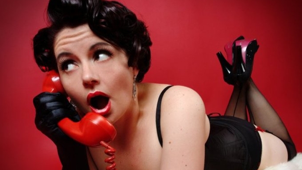 Burlesque_Poppy on the phone_420x349