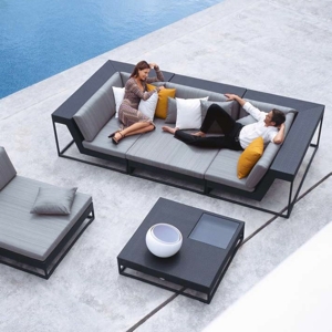Furniture Escape_Hampton-300