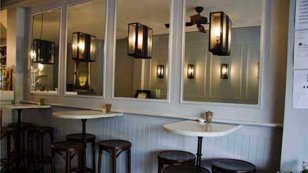 Jekyll-&-Hyde-Bar-1