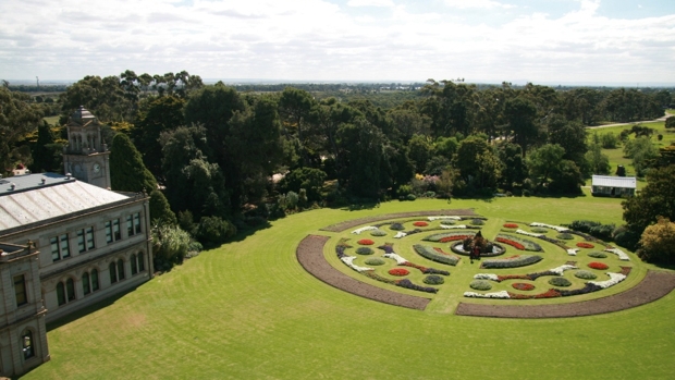 The Mansion Hotel_Grounds_620